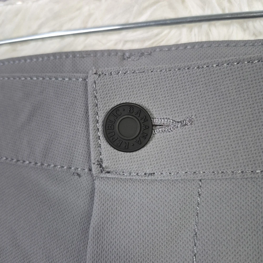 Banana Republic Mens Slim Straight Core Temp Chino Pants Gray 40x34‎ Casual